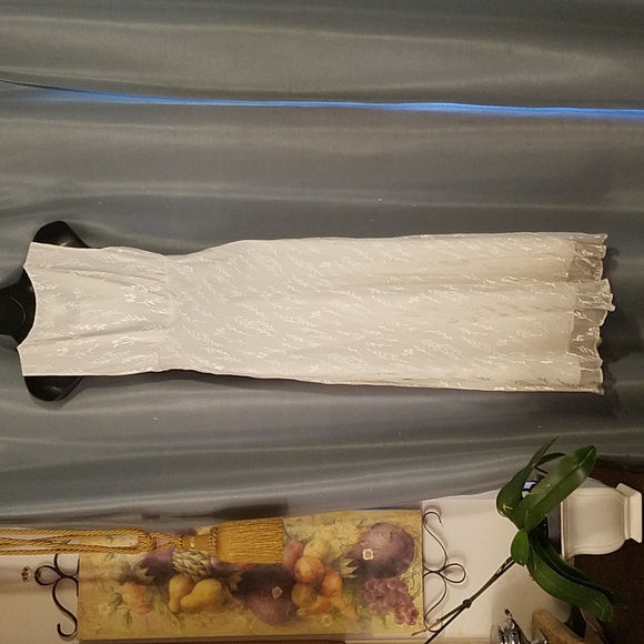 NWT VINTAGE Nicole Miller Size 2 Off White Long Dress - Picture 6 of 10